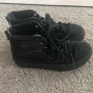 Little boy all black vans